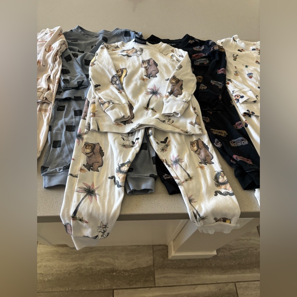 6 pairs of boys pjs